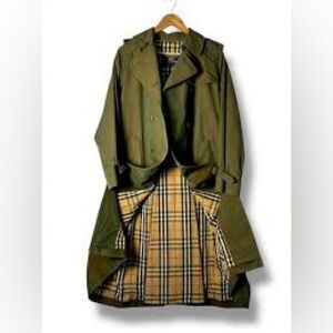 Burberrys Plaid trench coat with brand’s iconic Nova check lining vintage